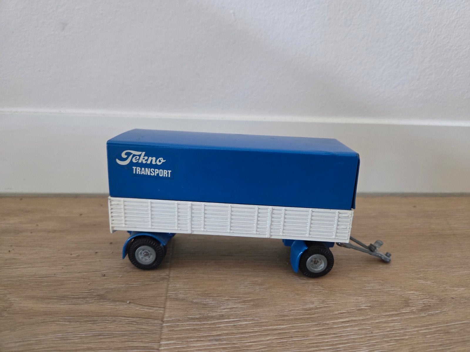 Tekno Holland losse demo  aanhanger ( van Volvo F89 ), Hobby en Vrije tijd, Modelauto's | 1:50, Ophalen of Verzenden, Zo goed als nieuw