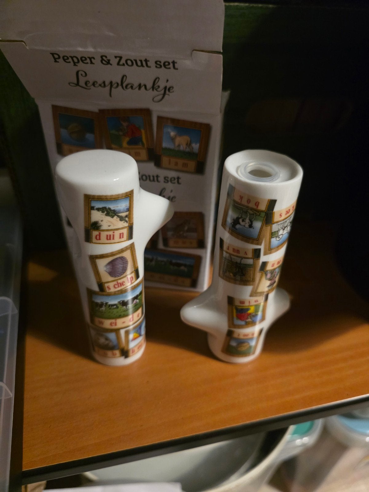 Peper & Zout set Leesplankje - Educatief en Decoratief, Huis en Inrichting, Overige typen, Nieuw, Ophalen of Verzenden, Steen/keramiek