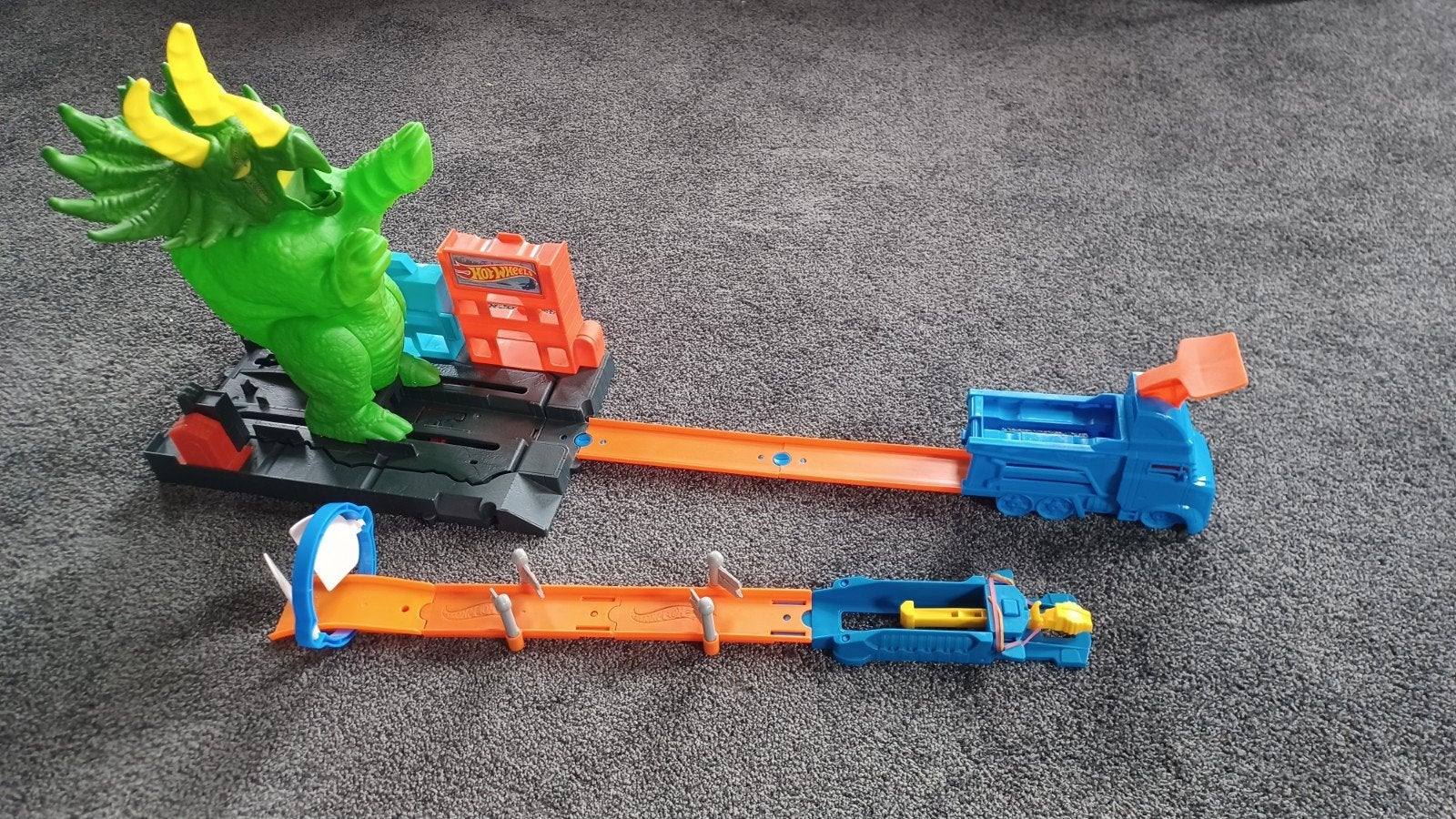 Hot Wheels Triceratops aanval speelset, Ophalen, Gebruikt, Jongen of Meisje