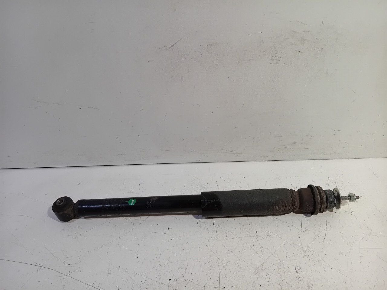 Schokbreker rechts achter Hyundai i10, Onderdelen@venauto.nl, Van der Ven Autorecycling B.V., Gebruikt, Ettenseweg 76, 4706 PB Roosendaal, The Netherlands