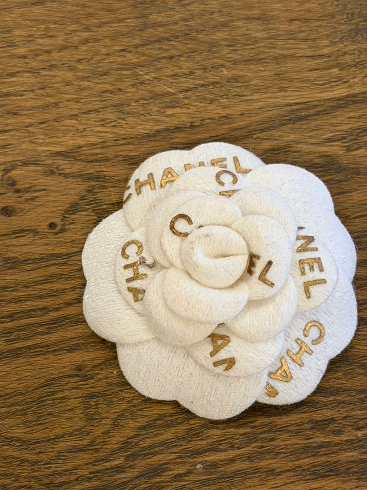 Chanel  roos broche deco, Ophalen of Verzenden, Zo goed als nieuw