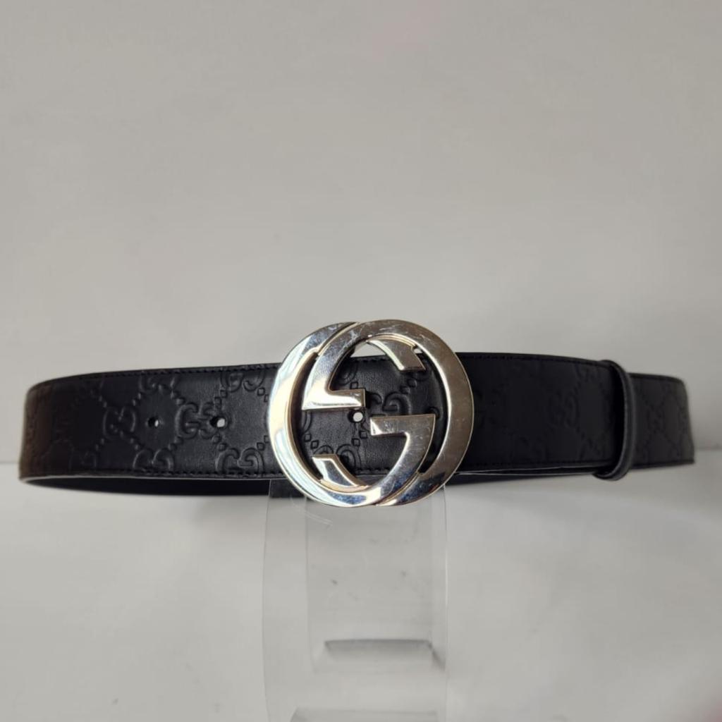 Gucci Riem  411924CVC1N Nette Staat met bon, Gucci, Zo goed als nieuw, Support@gucci.com, 30 Avenue Montaigne
75008 Paris