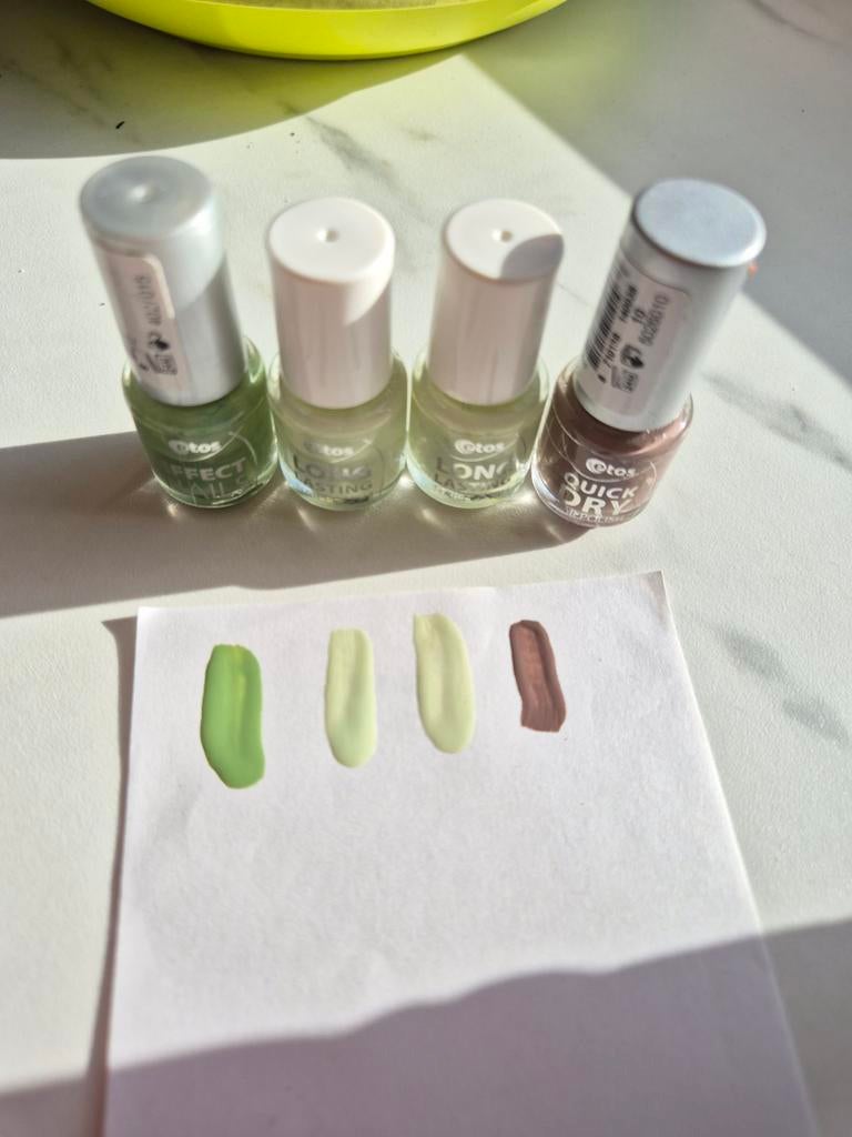 4x Etos mini nagellakjes, Gebruikt, Overige kleuren, Ophalen of Verzenden, Handen en Nagels