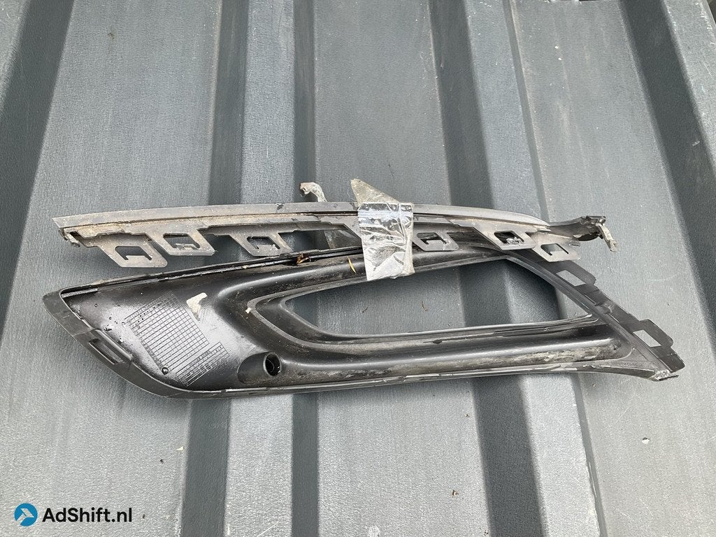 Bumper Grill Opel Astra 13481940 Mistlamp Rooster Rechts OP-, Auto-onderdelen