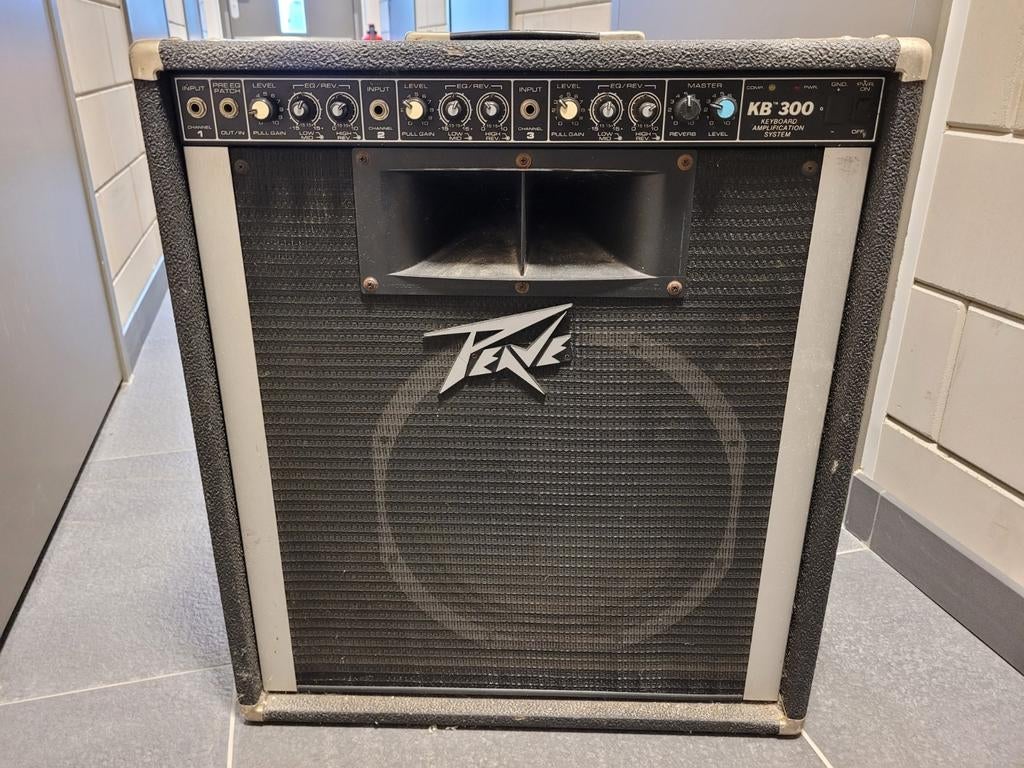 Peavey KB300 Keyboardversterker - Krachtig en veelzijdig, Ophalen, Gebruikt, Minder dan 500 watt, Keyboardversterker