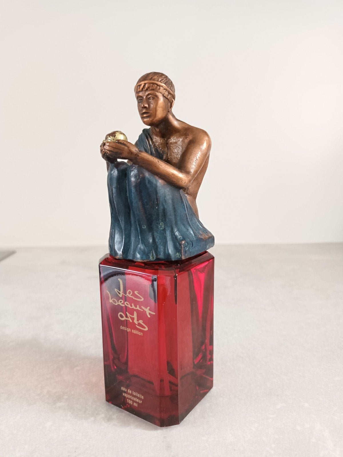 Les Beaux Arts Eau de toilette in originele doos, Ophalen of Verzenden, Zo goed als nieuw, Parfumfles