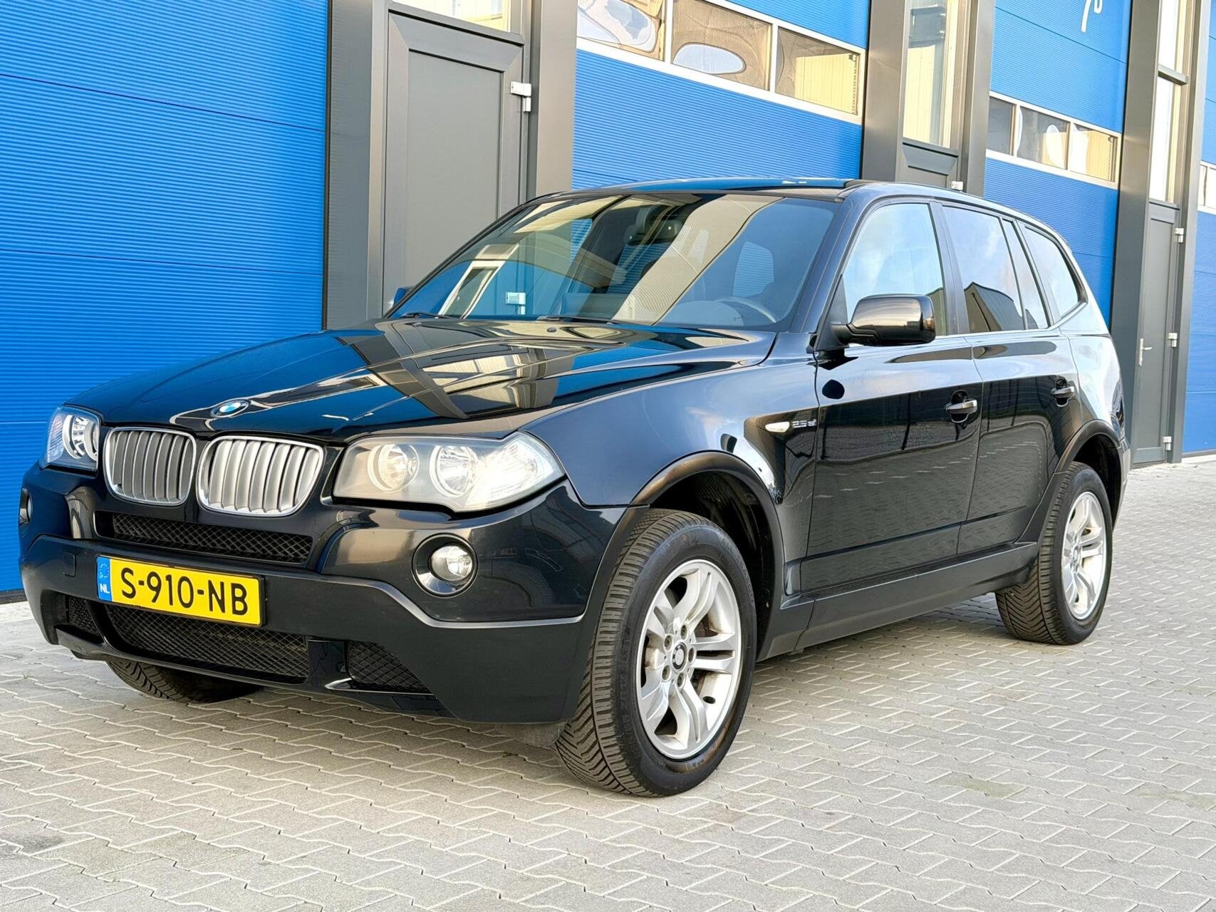 BMW X3 xDrive25i Executive 117.000KM !| Pano | Leer | Camera, Auto's, 1730 kg, Zwart, Bedrijf, Handgeschakeld