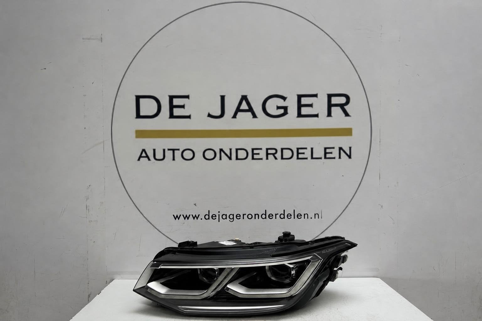 VW Tiguan AD FL Full LED IQ Light koplamp links 5NB941081C, Gebruikt, Volkswagen, Volkswagen AG, Berliner Ring 2
38440  Wolfsburg, DE