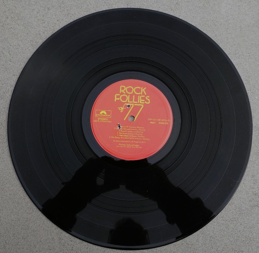 rock follies of 77 - LP, Beschermende buitenhoes, Ophalen of Verzenden, Zo goed als nieuw, 12 inch