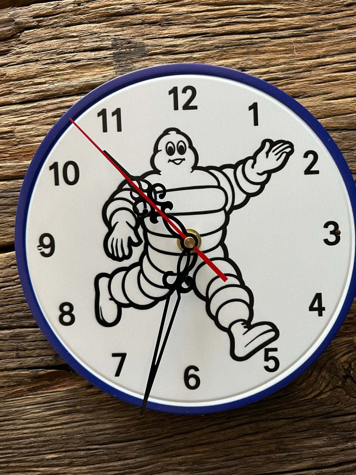 Retro wandklok Michelin, klok rond 20 cm, Ophalen of Verzenden, Nieuw, Wandklok