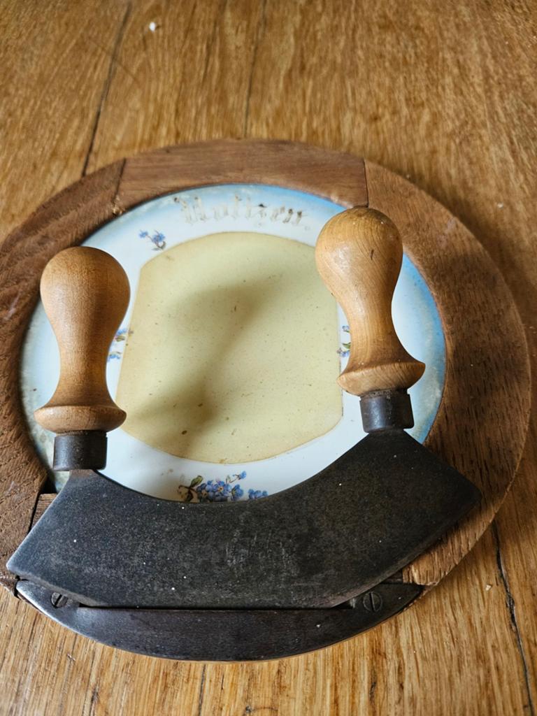 Antiek boeren Kaasplank met kaassnijder, Antiek en Kunst, Ophalen of Verzenden