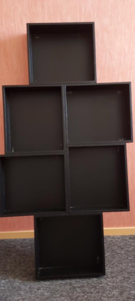Zwart houten letterbak / wandrek 60x110 cm, Ophalen, Met plank(en), Gebruikt, 100 tot 150 cm