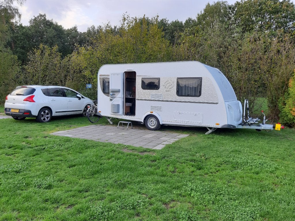 Caravan Knaus Sport 460 EU, Caravans en Kamperen, Treinzit, Particulier, Knaus, Kachel