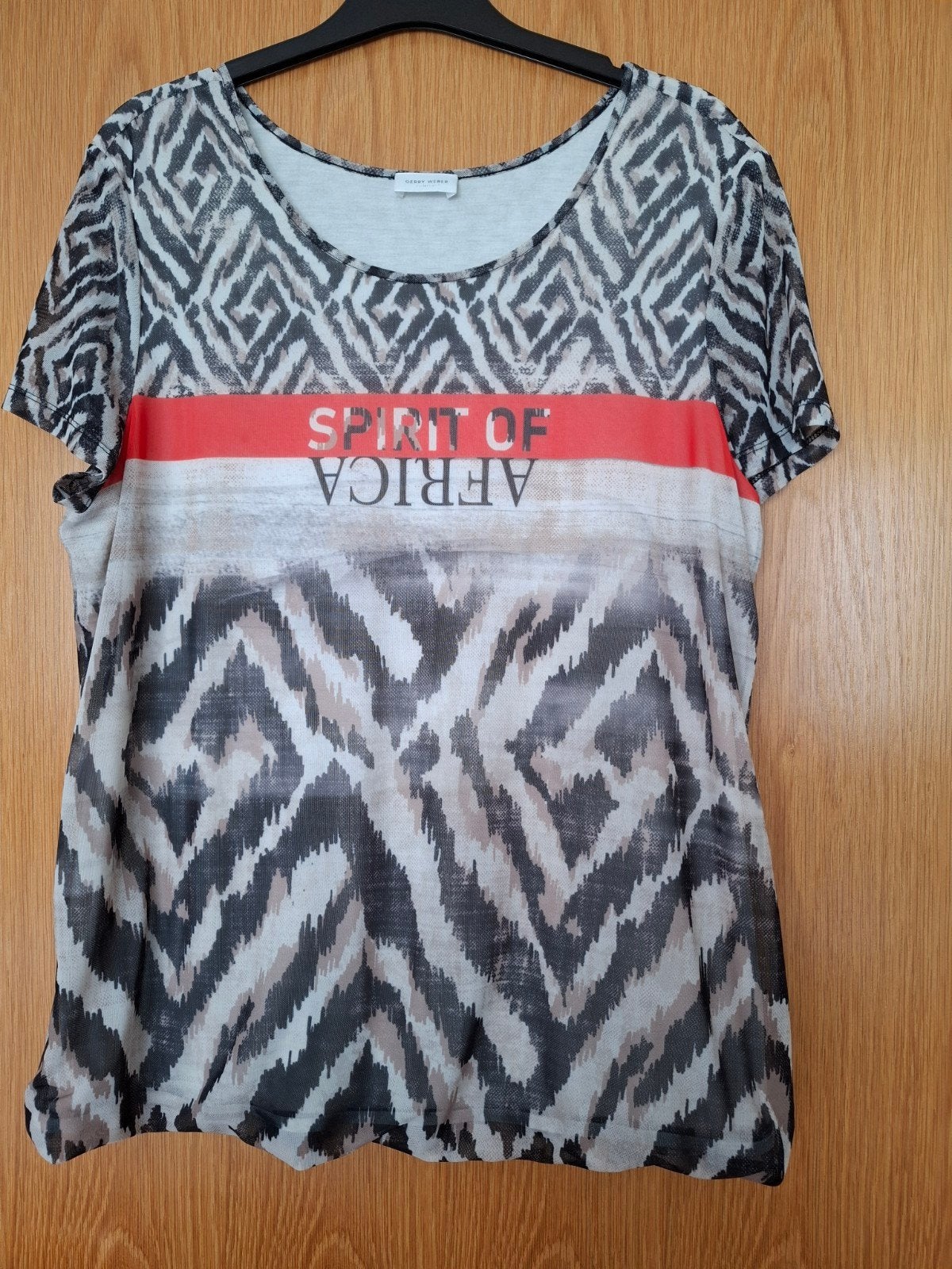 Gerrie Weber T-shirt maat 40/42, gevoerd, Overige kleuren, Maat 42/44 (L), Ophalen of Verzenden, Korte mouw