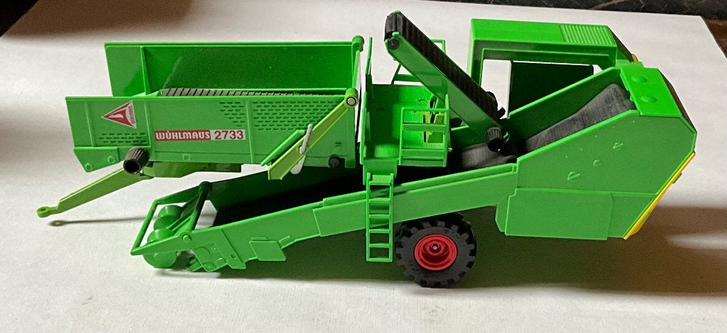 Aardappelrooimachine Doos nr 3857, Hobby en Vrije tijd, Modelauto's | 1:32, Ophalen of Verzenden, Zo goed als nieuw, Tractor of Landbouw