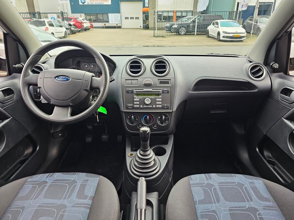 Ford Fiesta 1.3-8V Champion|2e eig|NAP|Airco|El.Ramen|APK, Auto's, 1299 cc, Stof, Huisgarantie, 4 cilinders