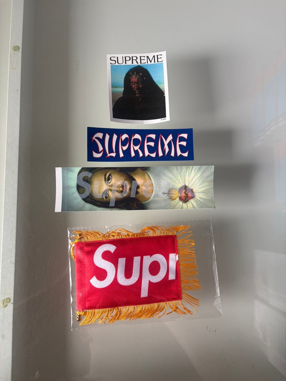 Supreme Stickers 2026, Ophalen of Verzenden, Nieuw, Meerdere stickers