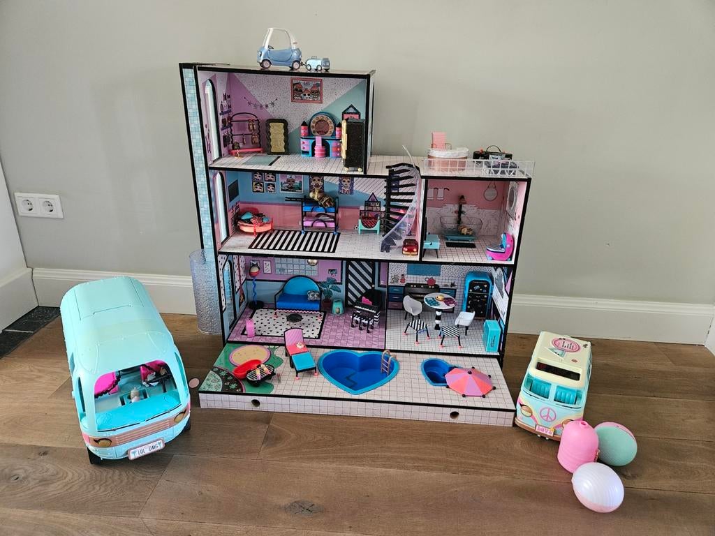 Mega veel LOL surprise: groot huis, salon en spa, camper enz, Ophalen, Poppenhuis