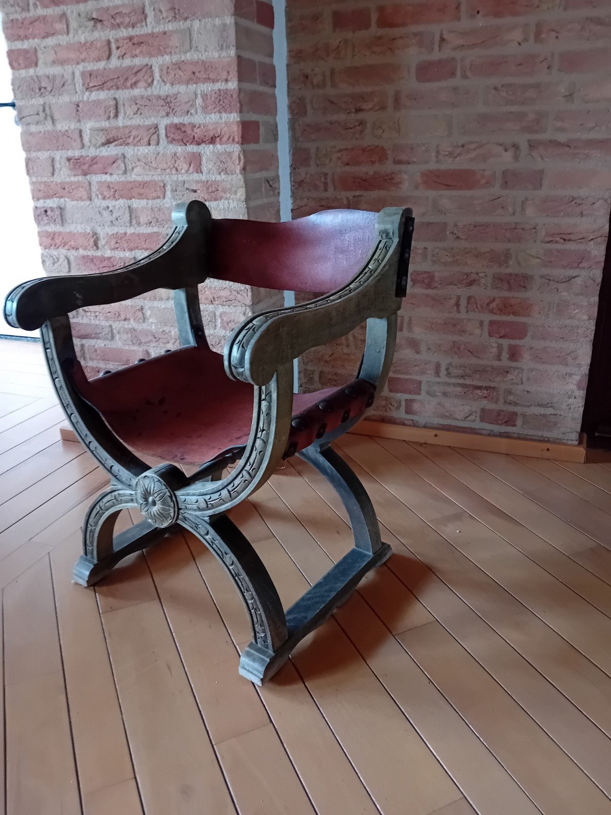 Antieke Savonarola stoel met authentiek leder, Ophalen of Verzenden