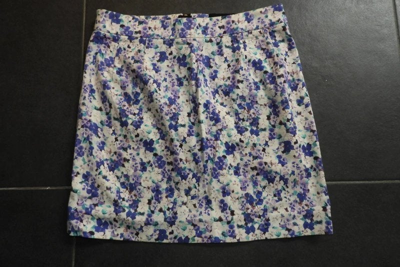 Dolce & Gabbana bloemetjes viooltjes rok rits merk lip It 42