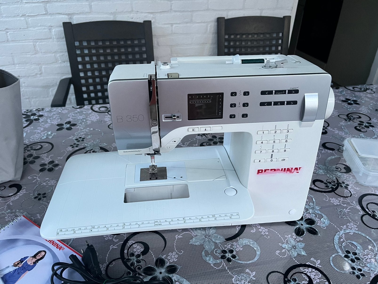 Bernina B350 Computer gestuurde Naaimachine, Hobby en Vrije tijd, Naaimachines en Toebehoren, Ophalen of Verzenden, Zo goed als nieuw