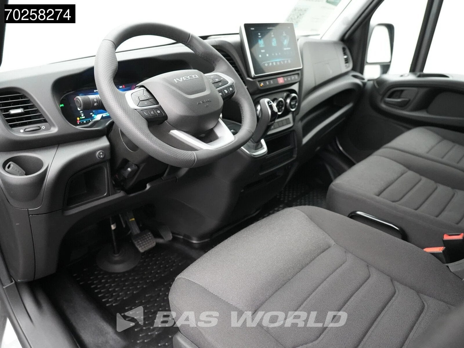 Iveco Daily 35S21 BPM VRIJ! 3.0L Black Edition Automaat 210P, Automaat, Stof, Euro 6, 4 cilinders