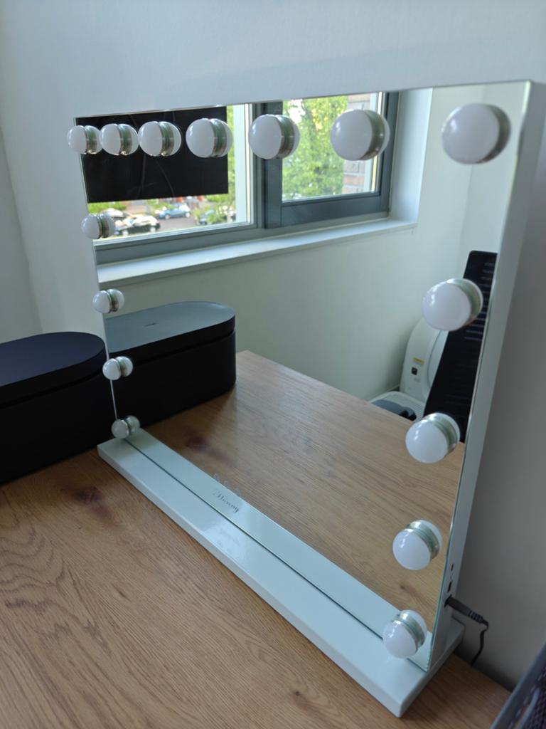 Honny make-up spiegel met 3 lichtfuncties, Huis en Inrichting, Woonaccessoires | Spiegels, Ophalen, Zo goed als nieuw, Minder dan 100 cm
