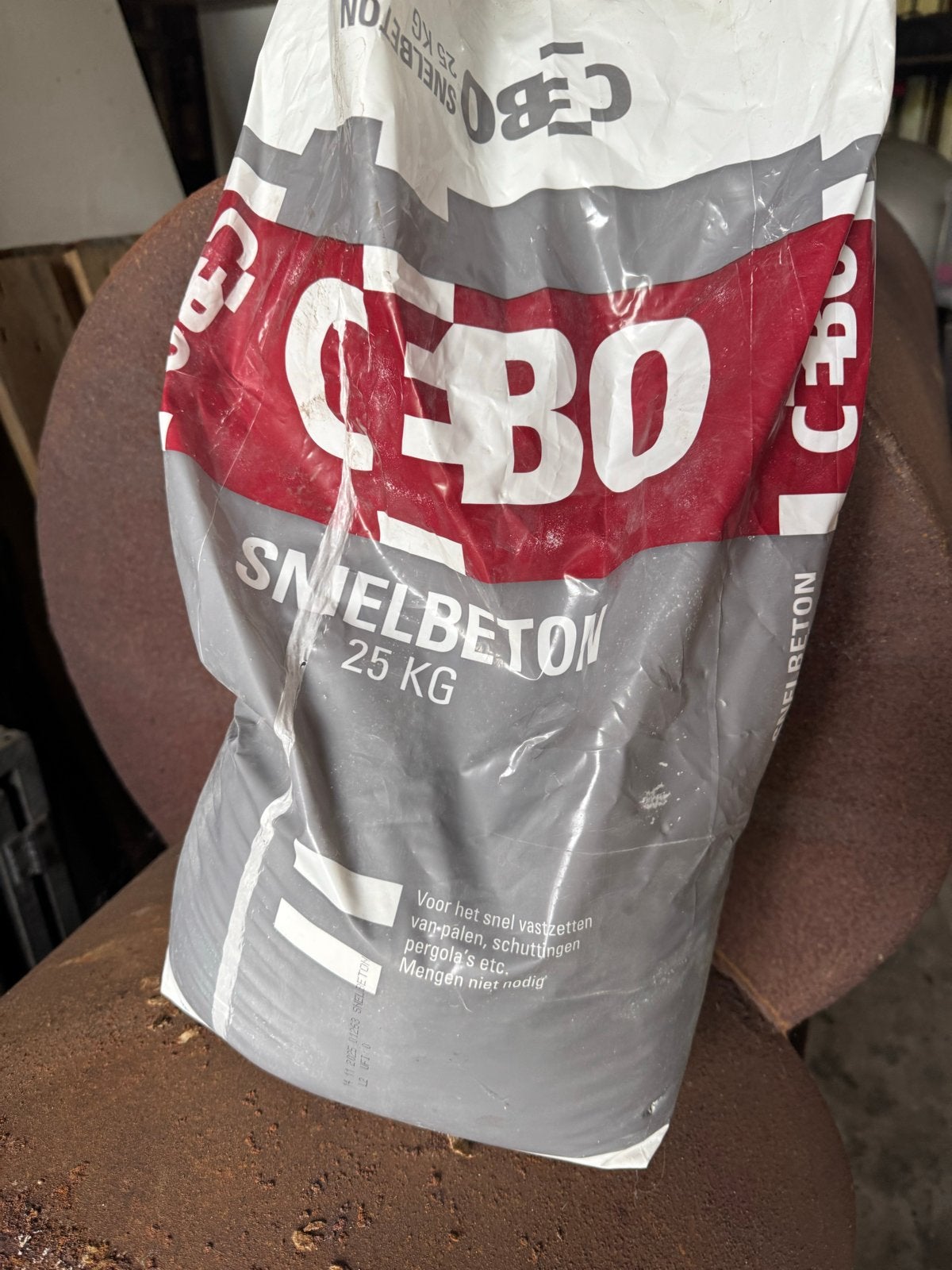 Cebo snelbeton - halve zak (ca. 12.5 kg), Doe-het-zelf en Verbouw, Overige Doe-het-zelf en Verbouw, Ophalen of Verzenden, Zo goed als nieuw
