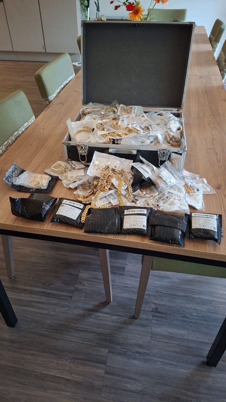 16 kilo kwaliteit sieraden anders 1200 nu 350 kwaliteit s, Ophalen of Verzenden