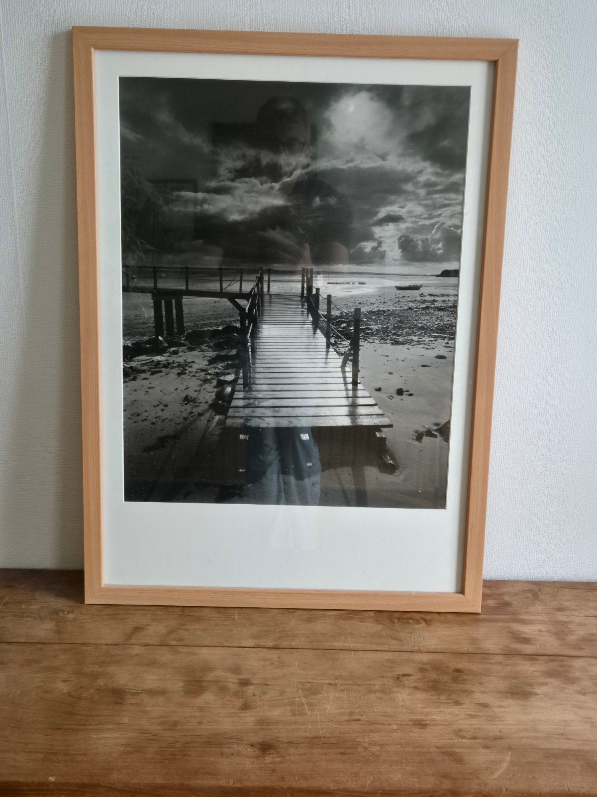 Ingelijste Zwart-wit Foto van Pier aan Zee ca 50x70 totaal, Ophalen, Foto, Fotografie, Ingelijst