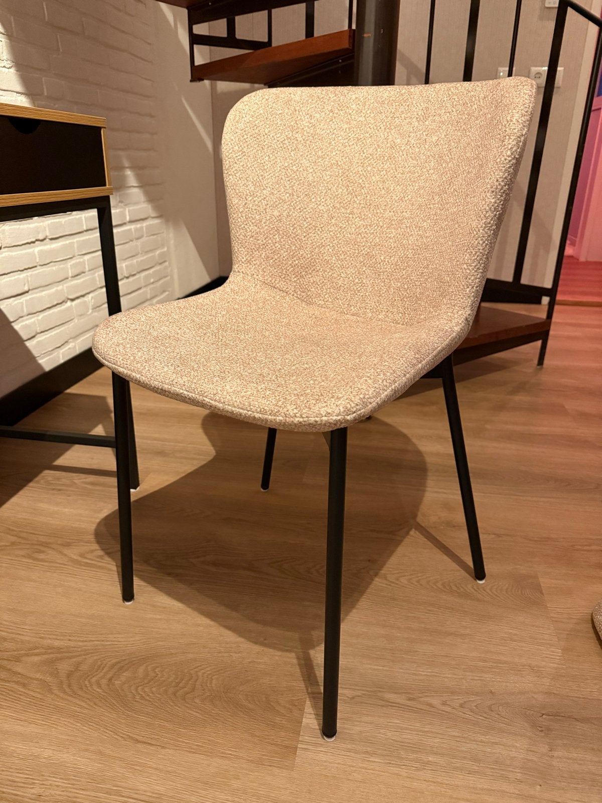 Beige eetkamerstoel - voor de handige klusser, Huis en Inrichting, Overige kleuren, Nieuw, Ophalen of Verzenden, Eén