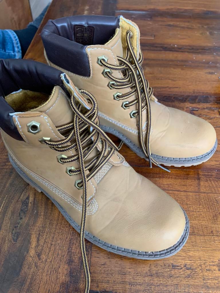 Bergschoenen maat 34, Ophalen, Zo goed als nieuw, Schoenen