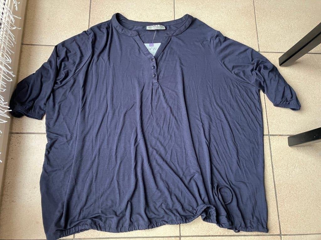 Nieuwe donkerblauwe blouse - maat 56 / 58, Kleding | Dames, Ophalen of Verzenden, Nieuw, Blauw, Blouse of Tuniek