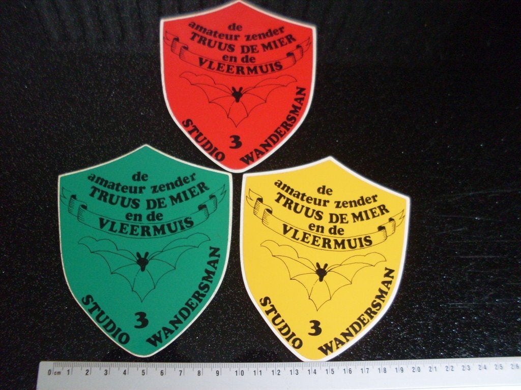 4x sticker amateur zender Truus de Mier en de vleermuis, Verzenden, Zo goed als nieuw, Film, Tv of Omroep