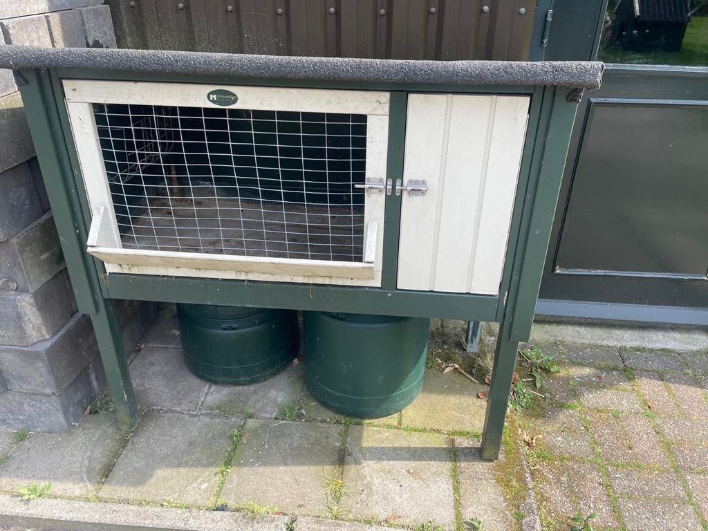 Mooi konijnenhok, Dieren en Toebehoren, Knaagdieren en Konijnen | Hokken en Kooien, Ophalen, 110 cm of meer, Zo goed als nieuw