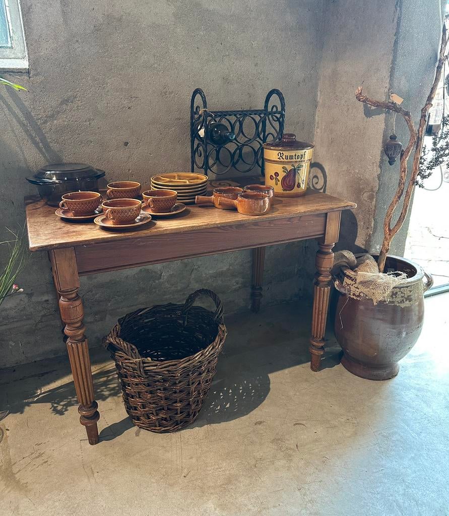 Brocante tafeltje - oud hout - landelijk, Ophalen, 50 tot 100 cm, Tot twee personen, Zo goed als nieuw