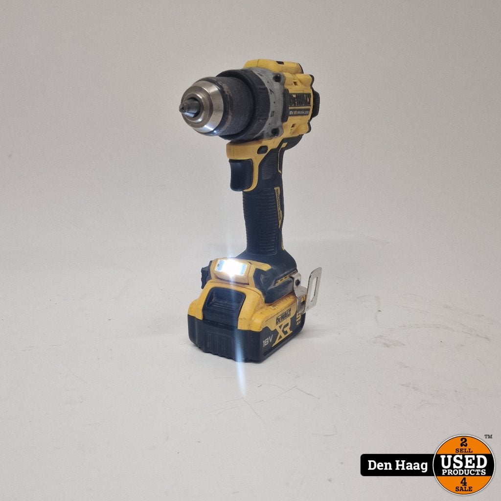 Dewalt Boor/Schroefmachine DCD800 | Nette Staat, Dewalt, Zo goed als nieuw, Support@dewalt.com, 701 E. Joppa Road
Towson, MD 21286
USA