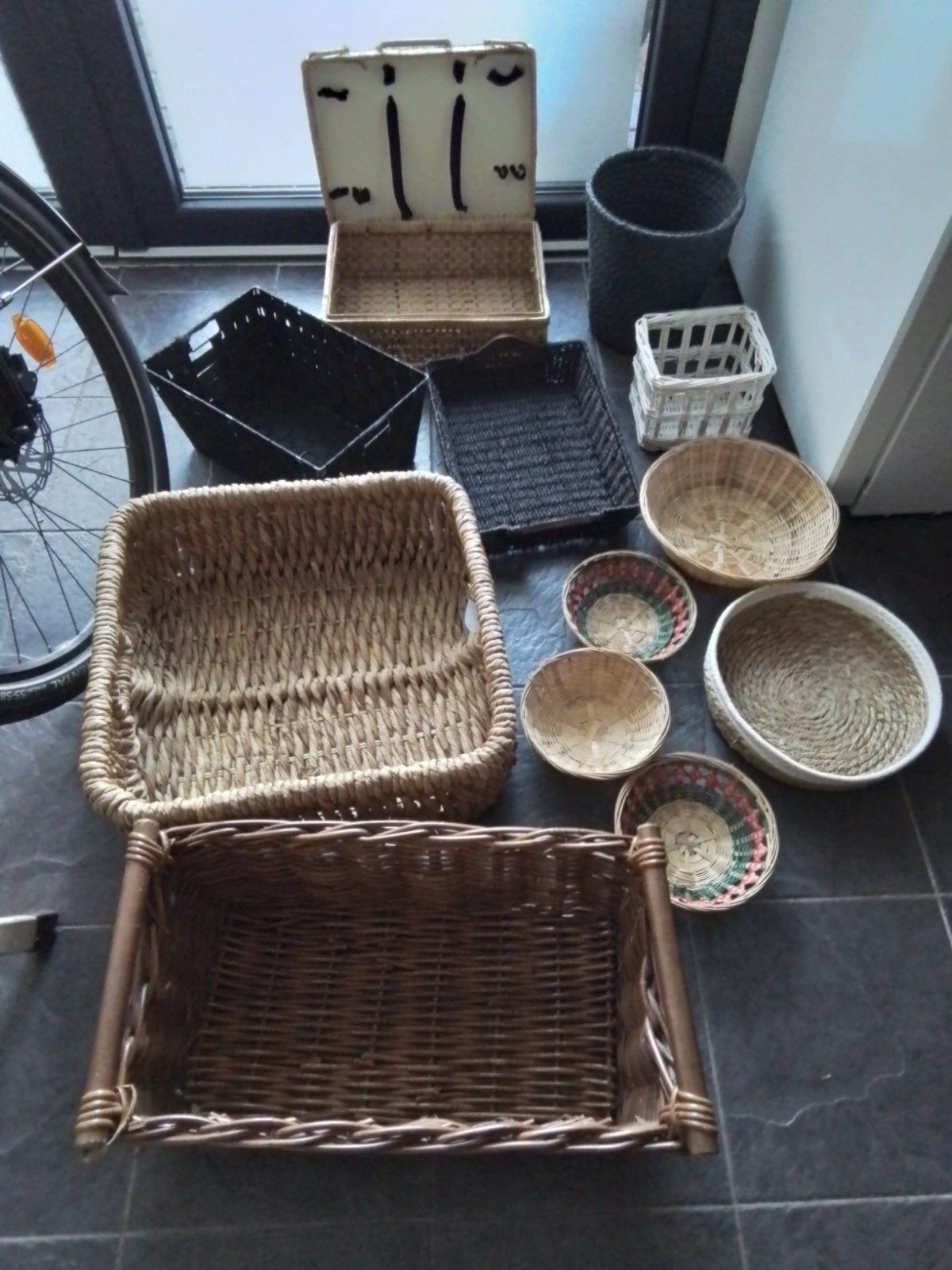 10 verschillende rieten manden - Decoratief en praktisch 20, Gebruikt, Mand, Ophalen of Verzenden, Riet
