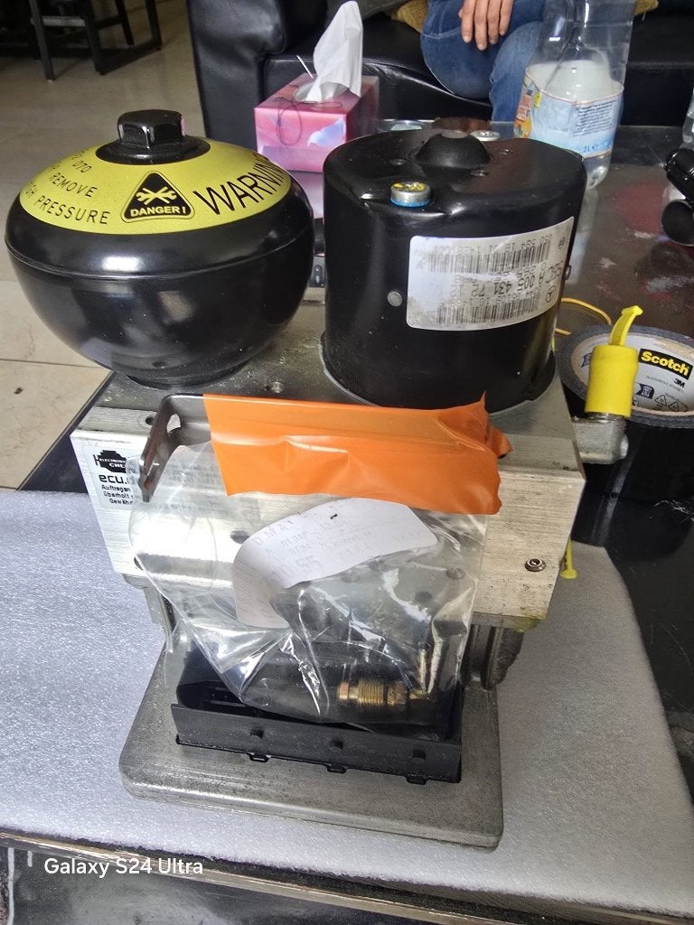 Mercedes CLS 500 SBC Pump W219/C219 Fully Refurbished, Verzenden, Gereviseerd, Mercedes-Benz