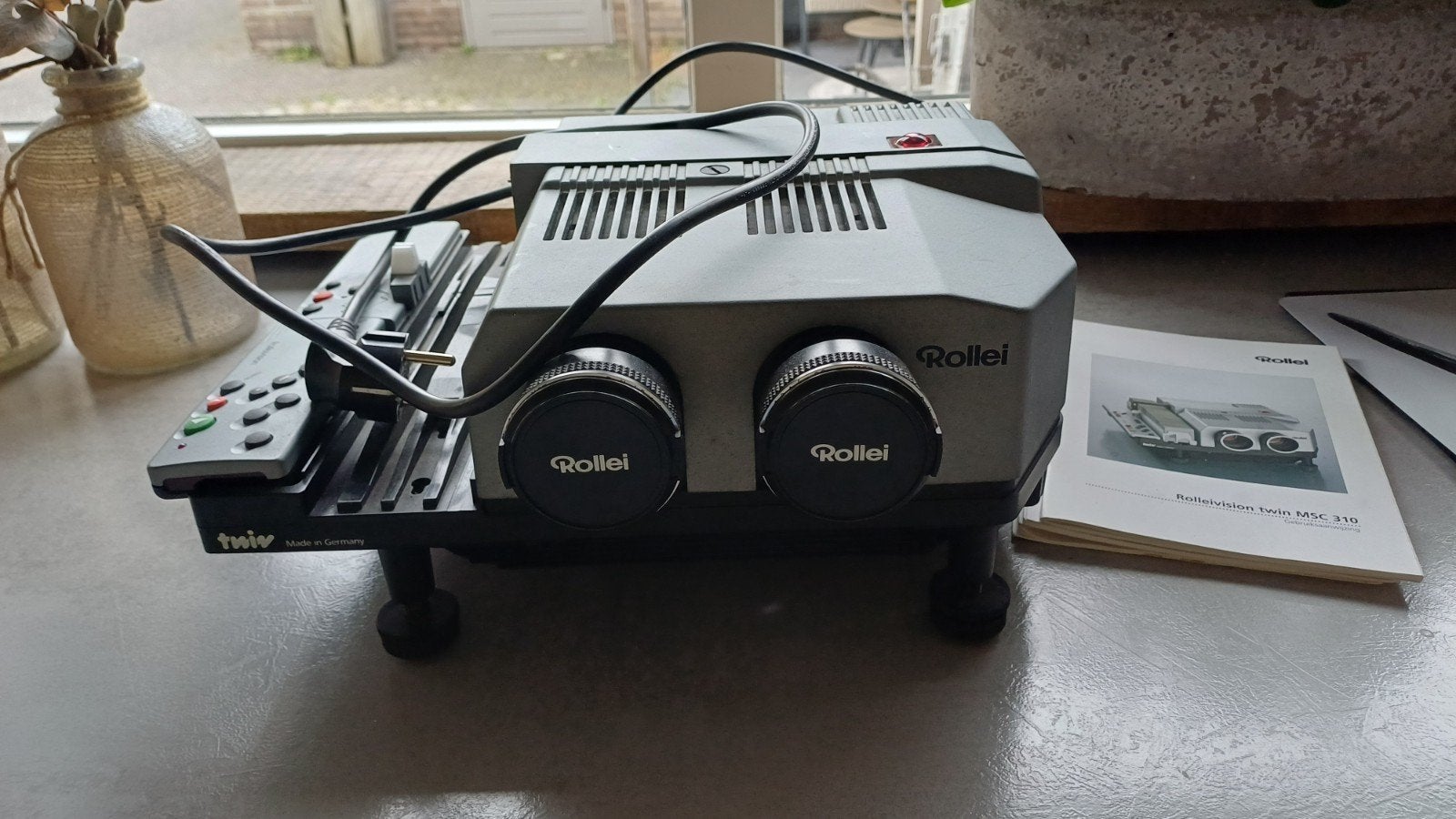 Rollei Rolleivision Twin MSC 310 Diaprojector, Ophalen