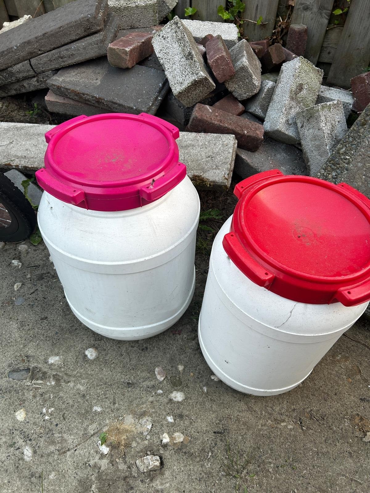 1 CurTec vaten met deksel - 20 euro, Ophalen, Gebruikt
