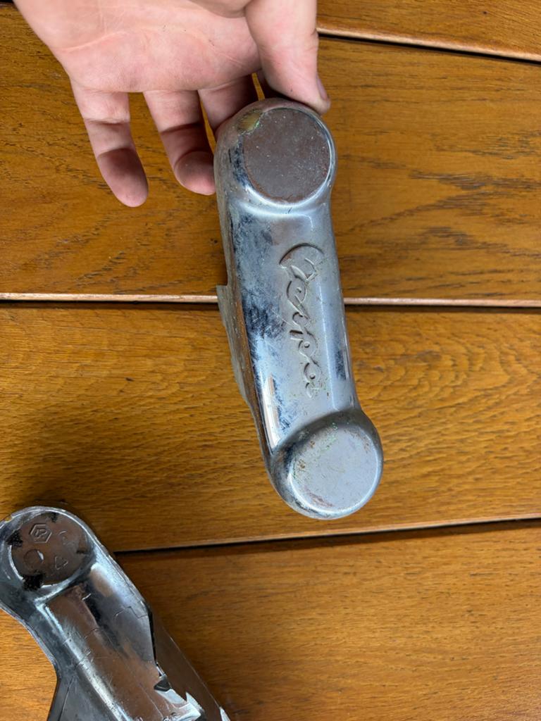 2 Vespa swingarm kapjes, Ophalen of Verzenden, Gebruikt, Kap, Vespa