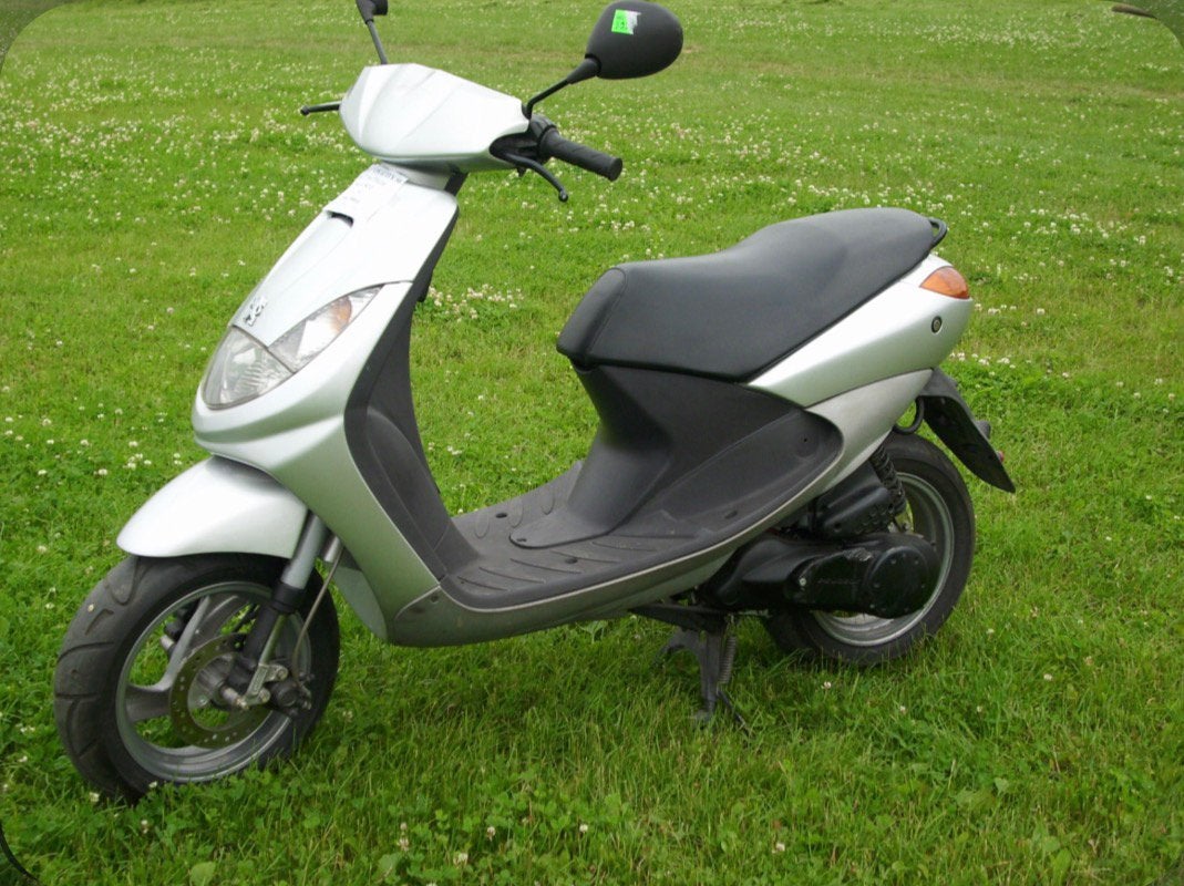 2t opknap scooter gezocht, Fietsen en Brommers, Scooters | Peugeot, Ophalen of Verzenden, Zo goed als nieuw, Benzine, Overige modellen