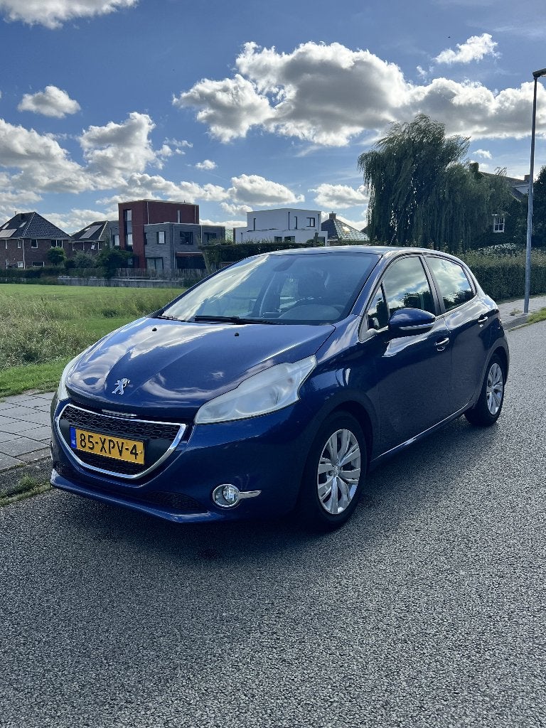 Peugeot 208 1.4 VTI 70KW/95PK 5-D 2012 Blauw met trekhaak, Voorwielaandrijving, Blauw, Origineel Nederlands, Handgeschakeld