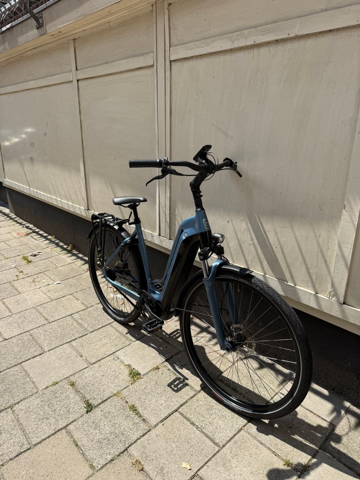 Foto 2 van Multicyle elektrische damesfiets 57cm