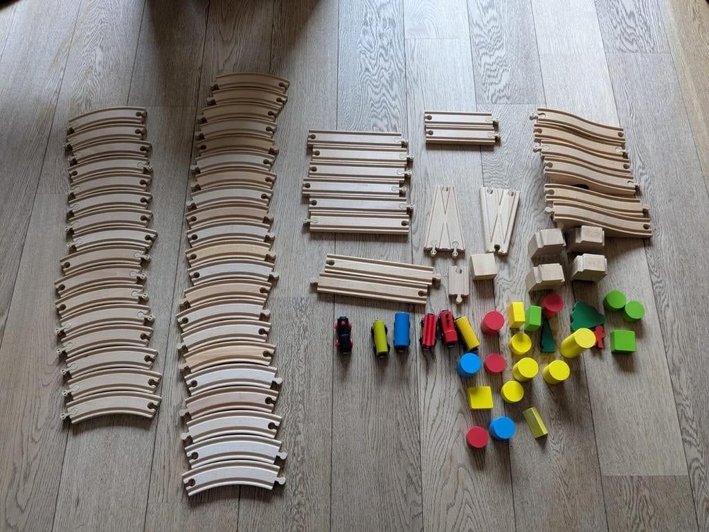 Grote treinset met treintje en wagonnetjes, Kinderen en Baby's, Speelgoed | Houten speelgoed, Ophalen of Verzenden, Gebruikt
