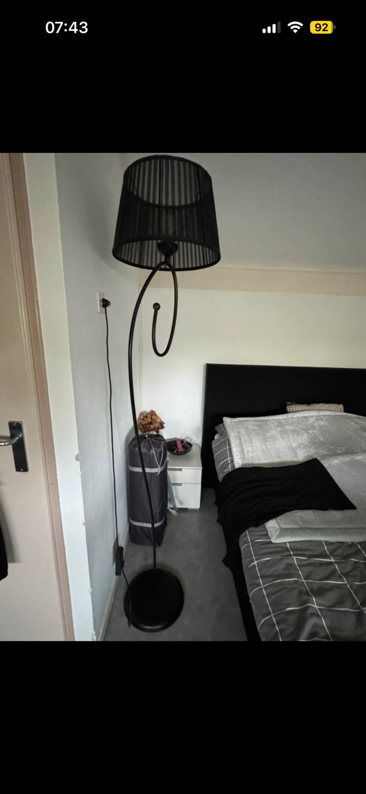 Zwarte vloerlamp, Ophalen, Zo goed als nieuw, 150 tot 200 cm