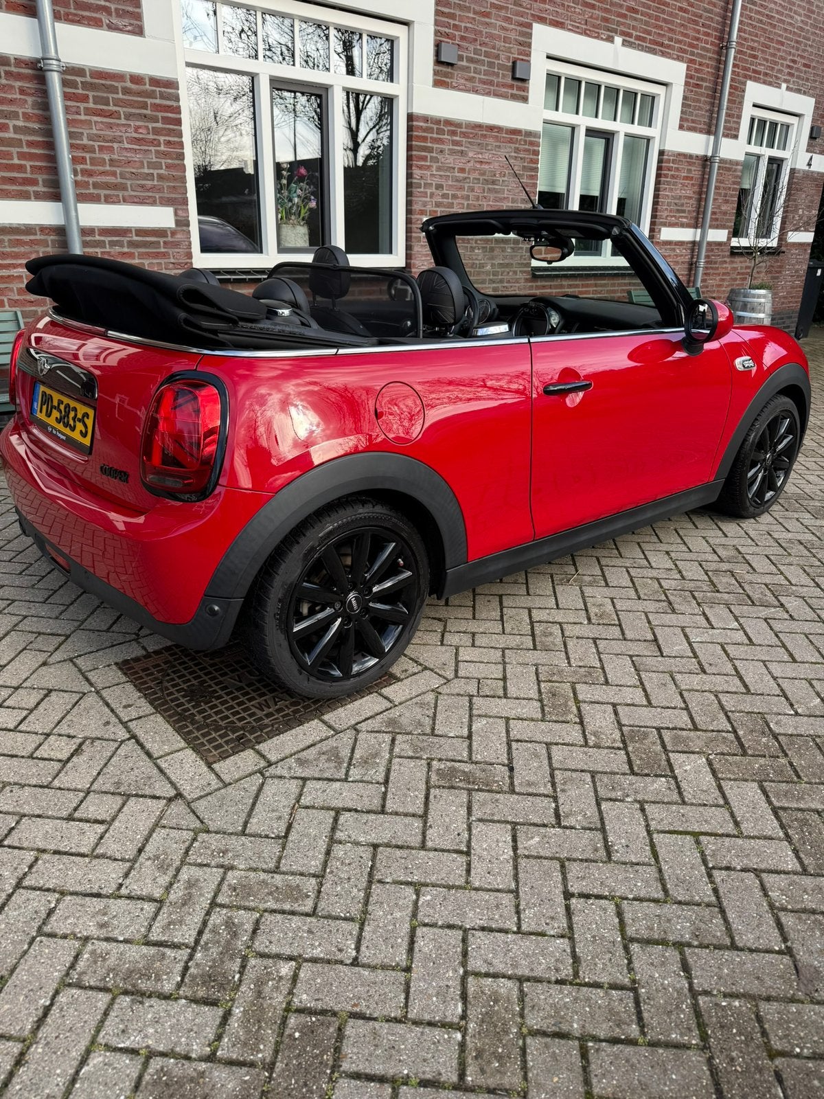 MINI Cooper Cabrio 2017, Vaste prijs, Voorwielaandrijving, 136 pk, Cabriolet, 4 stoelen
