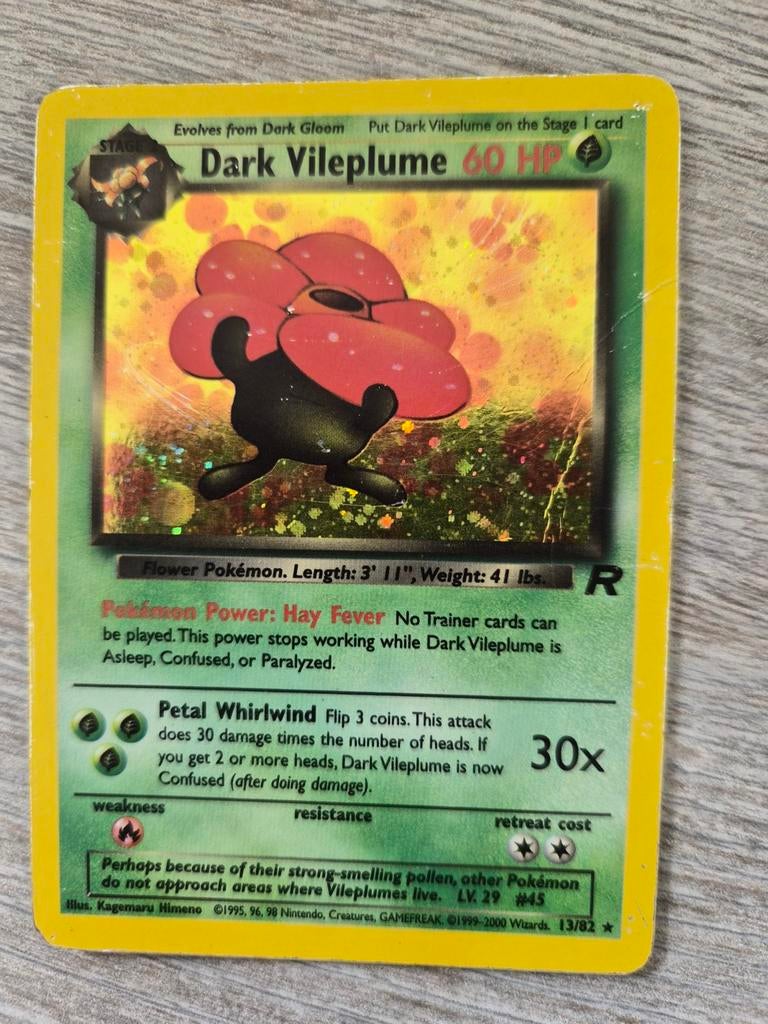 Dark Vileplume holo team rocket 13/82, Ophalen of Verzenden, Gebruikt, Losse kaart, Foil