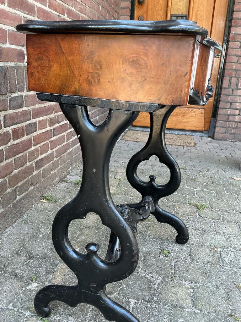 Antieke mahonie naaitafel, Antiek en Kunst, Ophalen